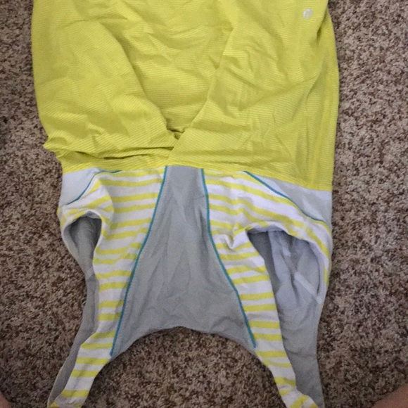 Lululemon workout tank top - Picture 3 of 3